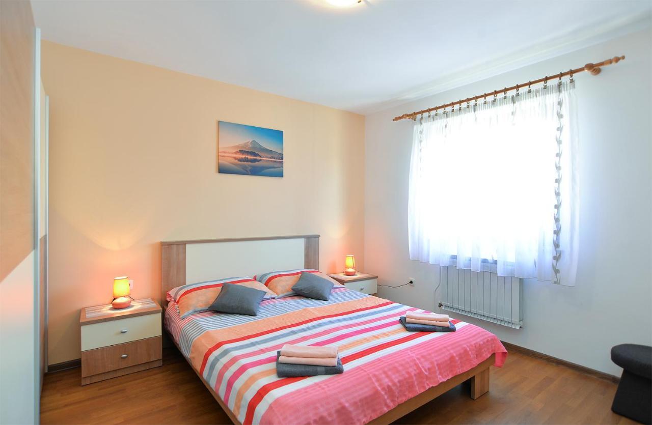 Apartments Milka 2074 Porec Ngoại thất bức ảnh