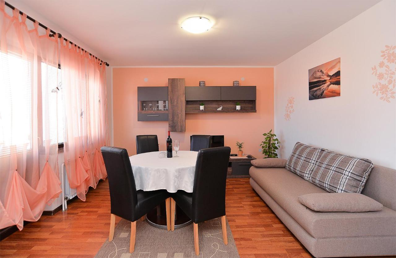 Apartments Milka 2074 Porec Ngoại thất bức ảnh