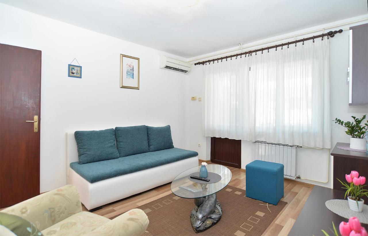 Apartments Milka 2074 Porec Ngoại thất bức ảnh