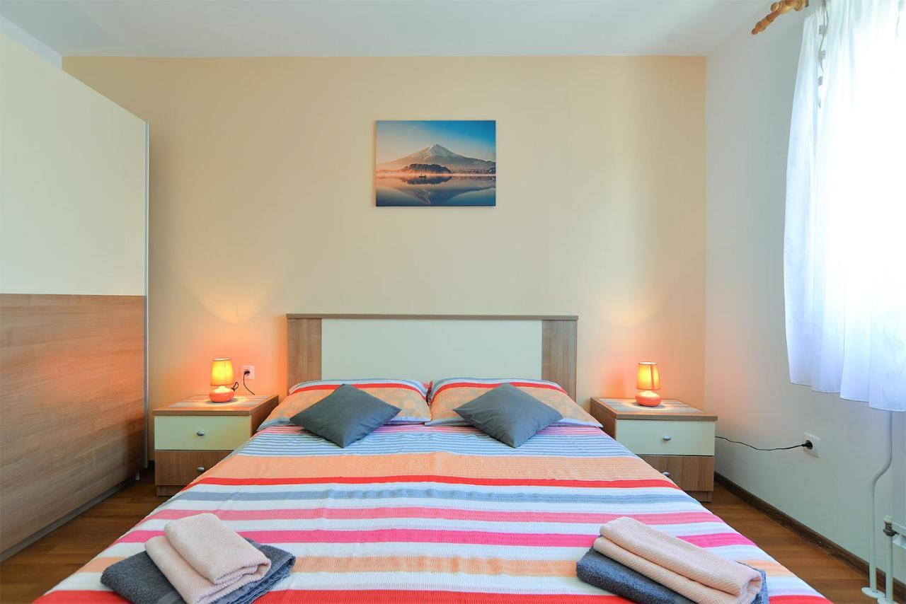 Apartments Milka 2074 Porec Ngoại thất bức ảnh