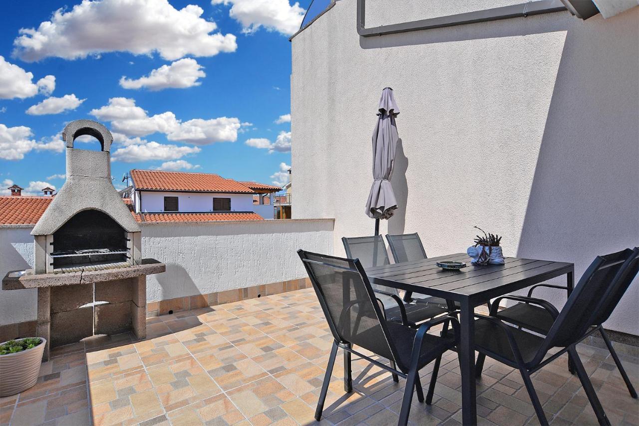 Apartments Milka 2074 Porec Ngoại thất bức ảnh